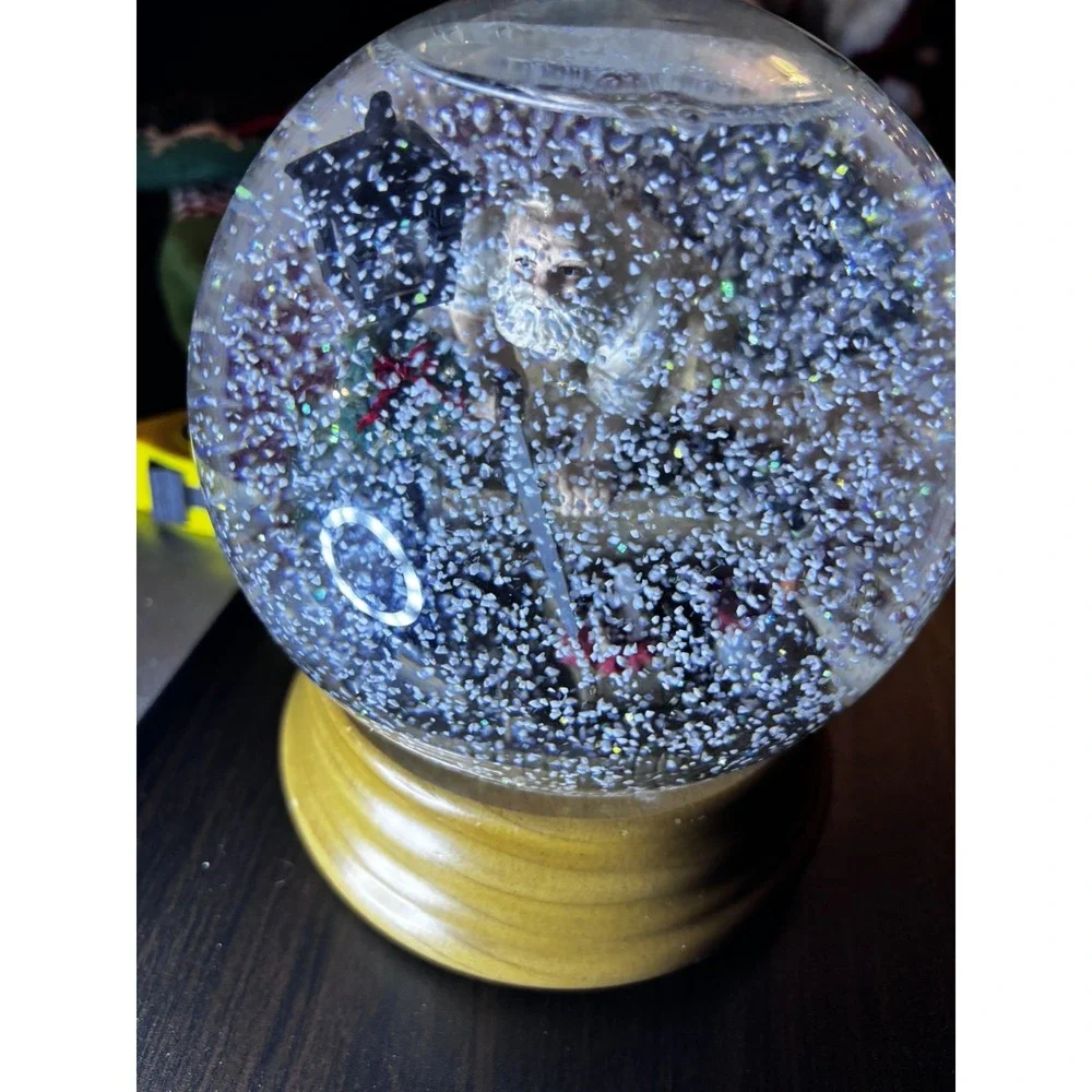 Vintage Breckenridge‎ Holidays Snow Globe Santa at Work Lighted~Musical Taiwan
